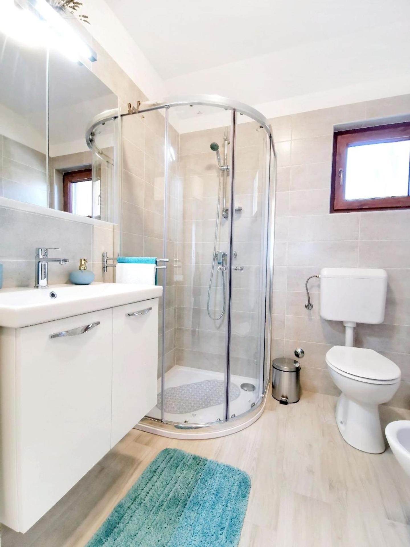 Komfortable In Ruhigem Dorf Apartment
