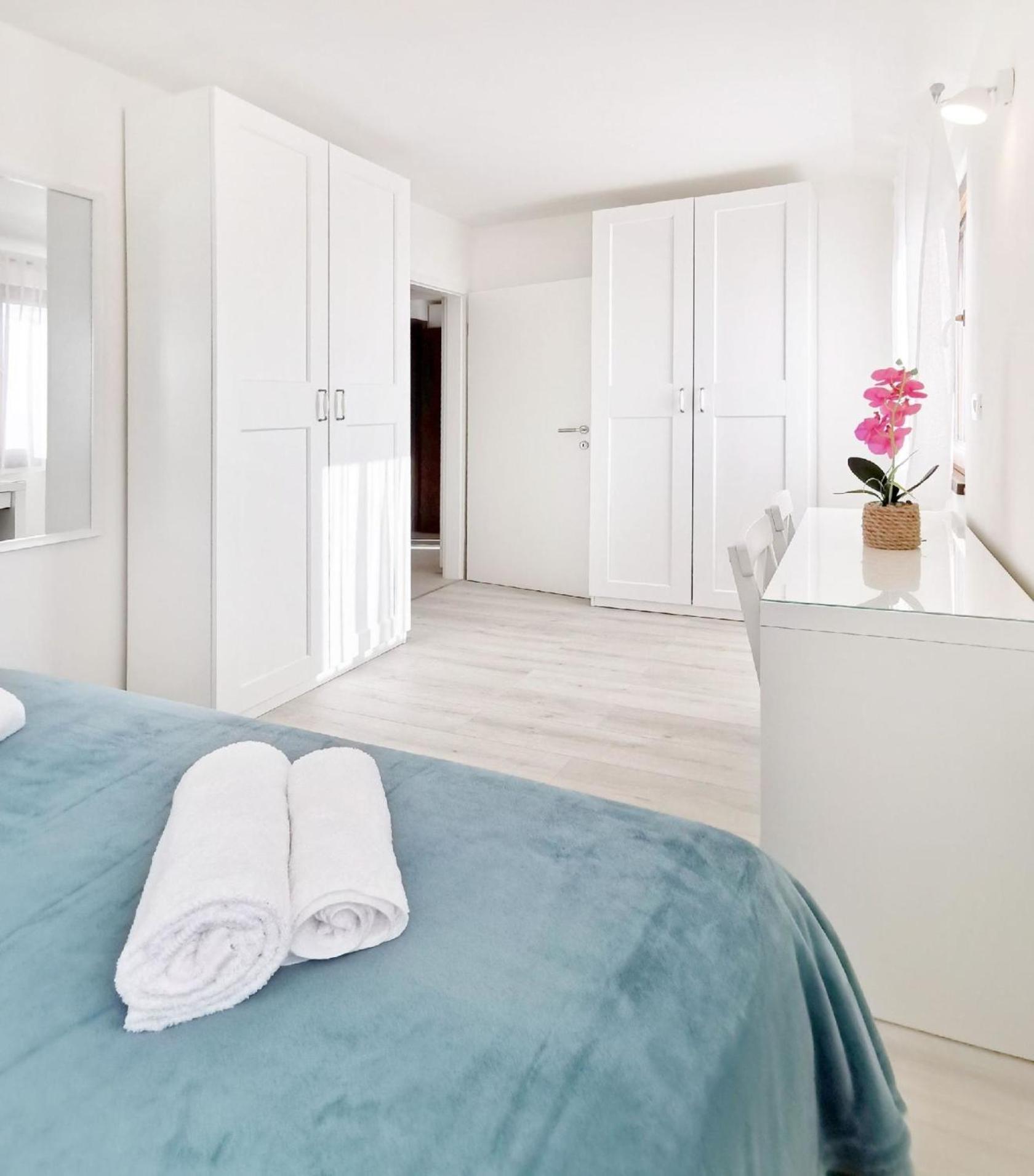 Komfortable In Ruhigem Dorf Apartment *